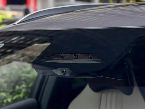 2025�� EV �Ǽݰ� 605km �콢��