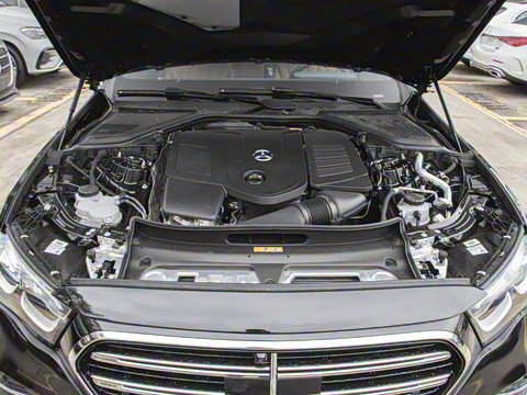 2025�� �Ŀ� E 260 L