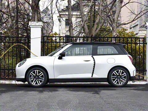 2025�� 456km COOPER E ������