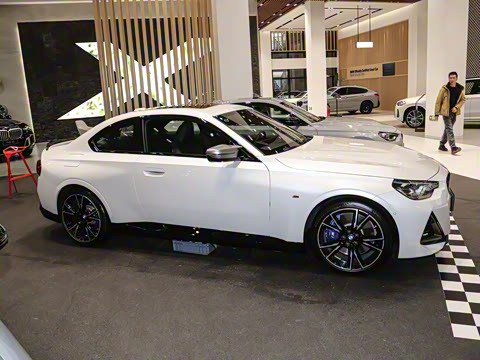 2024�� M240i