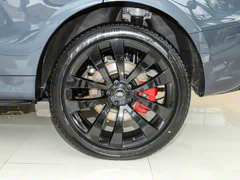 2025�� 400PS Dynamic HSE