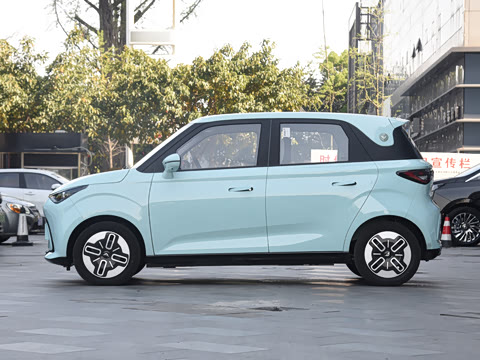 2025�� Mate 300km׷���