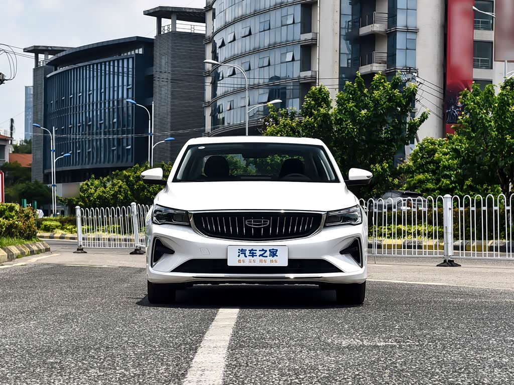 Geely Emgrand II, Седан: фото поколения
