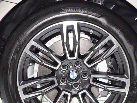 2025�� 530Li ������ M�˶���װ