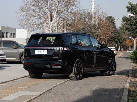 2025�� 636Ultra���Ȱ� 5��