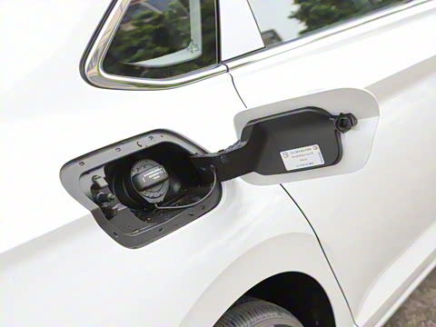 2025�� �Ŀ��� 300TSI DSG��Խ��