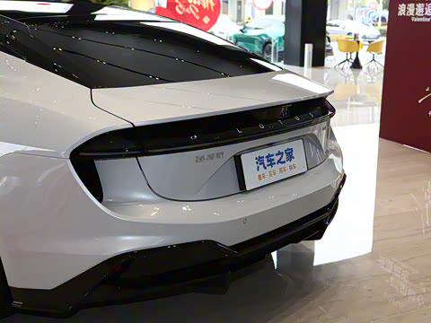 2025�� ��װ��