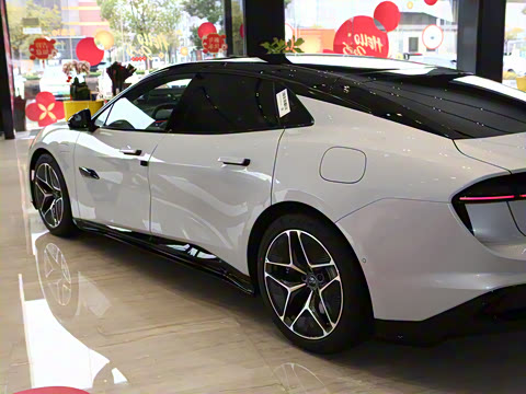 2025�� ��װ��