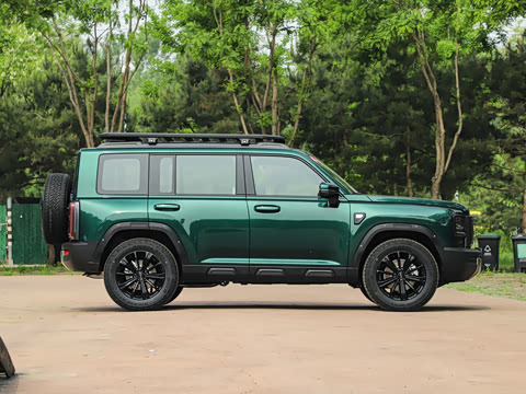 2025�� 2.0T 4WD Ultra