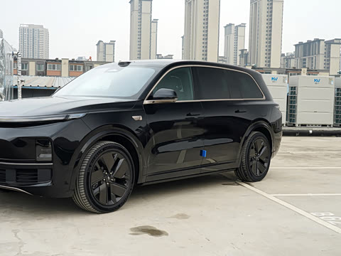 2025�� Ultra ���ܻ��°�