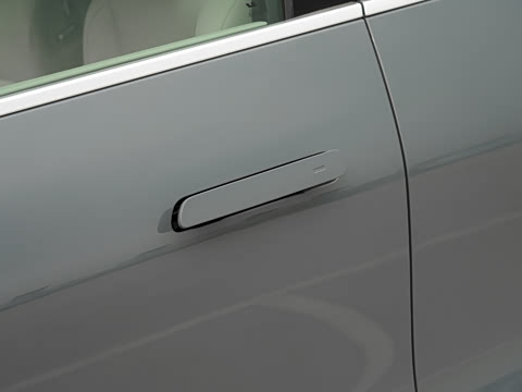 2025�� Ultra ���ܻ��°�