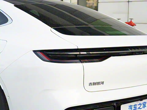 2025�� 700km Զ���Ǽݰ�