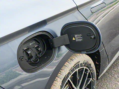 2025�� �Ǽݰ� DM-i 1.5L 125km �����