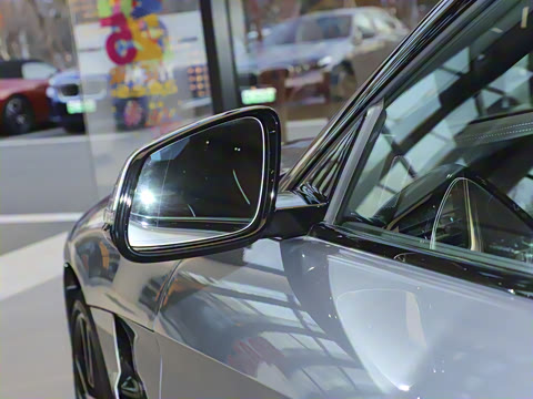 2023�� sDrive 25i M�˶���װ