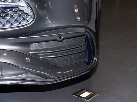 2025�� �Ŀ� C 260 L �˶���