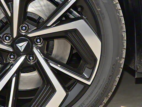 2025�� 215Max ��ΪǬ���Ǽ�ADS SE���̰�