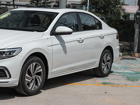 2025�� �Ŀ� 200TSI DSG���е�����