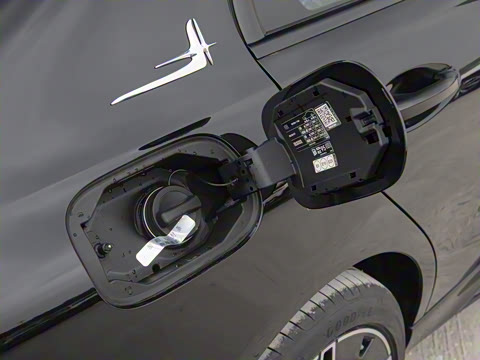 2025�� �Ŀ� C 260 L �ҹ�˶���