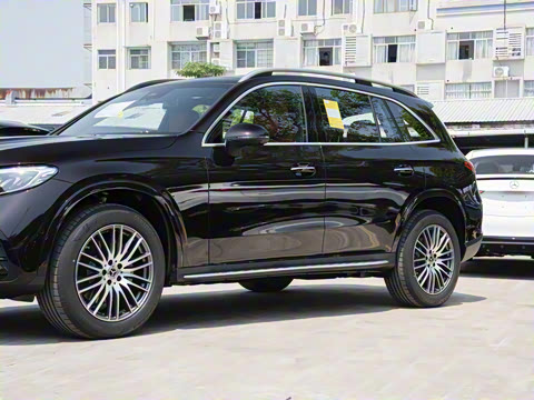 2025�� �Ŀ� GLC 300 L 4MATIC ������ 5��