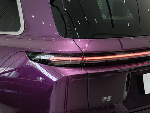 2025�� Ultra ���ܻ��°�