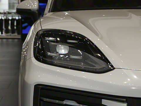 2025�� Cayenne Coup�� S E-Hybrid 3.0T