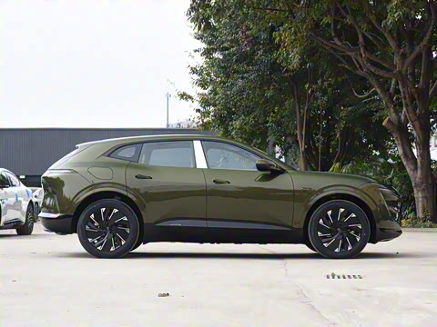 2024�� Pro+���̰�