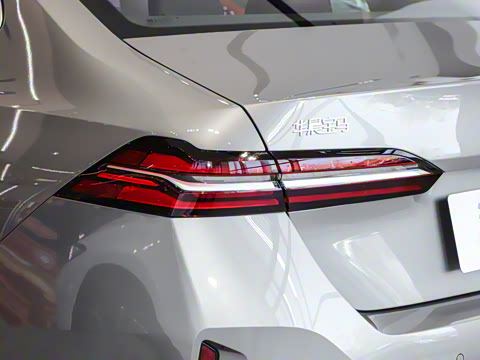 2025�� 525Li M�˶���װ