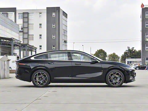 2025�� ��������� 710�콢��