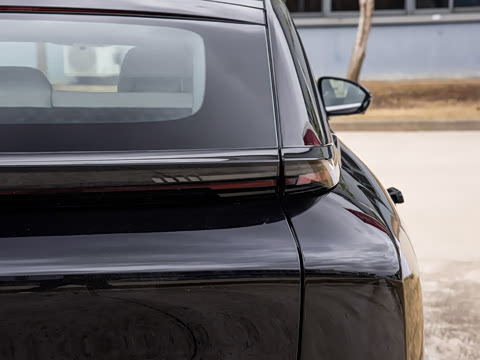 2025�� Air 530km D����