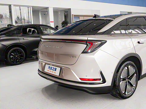 2025�� 735MAX 160kW