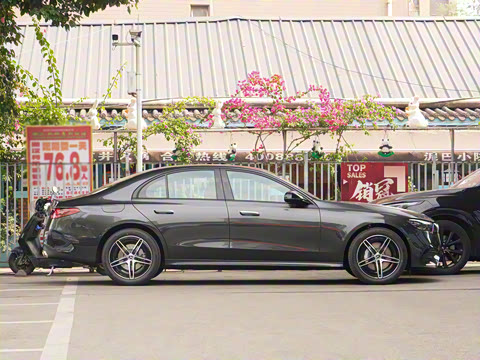 2025�� �Ŀ� E 300 ʱ�����˶���