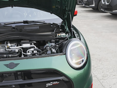 2025�� JOHN COOPER WORKS