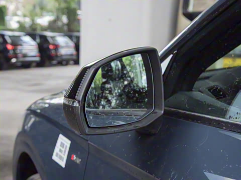 2025�� 45�����ذ� 40 TFSI ����������