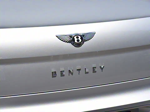 2026�� 4.0T V8 Mulliner