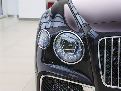 2024�� V8 Edition 8