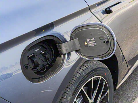 2025�� �Ǽݰ� DM-i 1.5L 125km ������