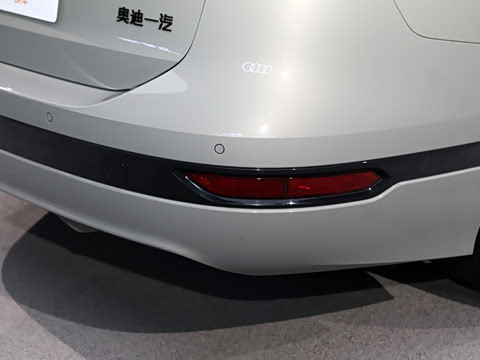 2025�� e-tron �����