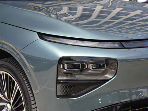 2025�� 680 ������������ Max