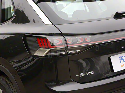 2025�� ������ 300TSI