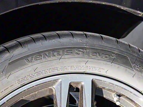 2025�� 530Li ������ M�˶���װ