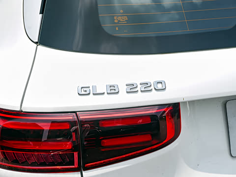 2025�� GLB 220 ������