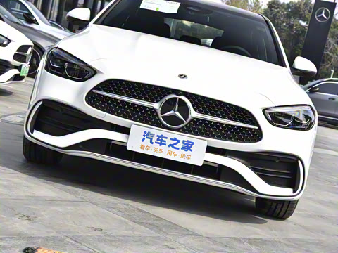 2025�� �Ŀ� C 260 L �˶���