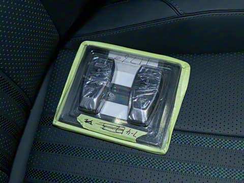 2025�� 4.0T V8 707