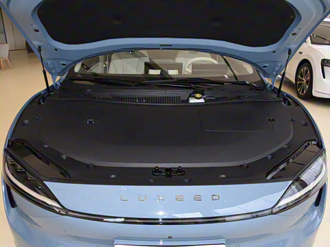 2025�� 705km Max