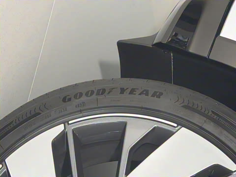 2024�� 50 e-tron quattro ��ҫ�� ������װ