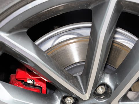 2025�� Sportback ��ذ� 40 TFSI quattro ����������