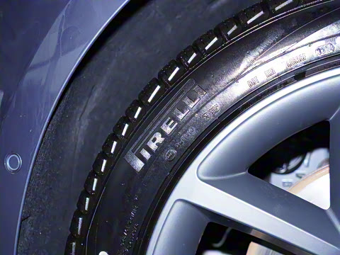 2025�� 400PS Dynamic SE