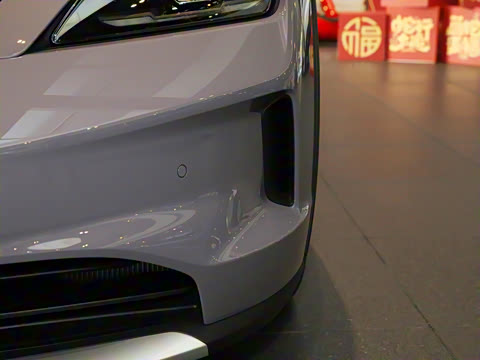 2024�� Taycan 4 Cross Turismo