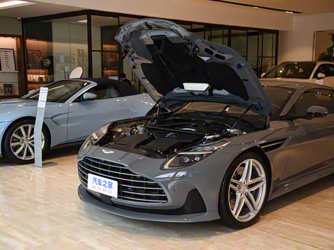 2025�� 4.0T V8 Coupe