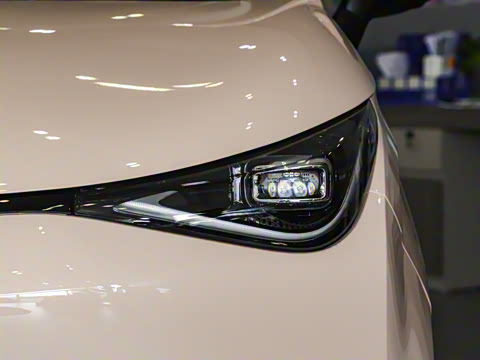 2025�� Mate 300km̤�˰�